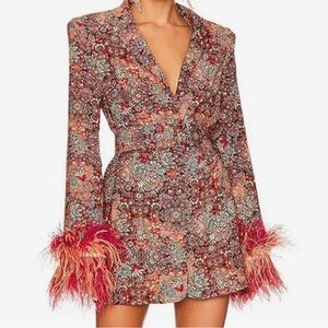 NEW Stunning blazer dress with feathers and belt